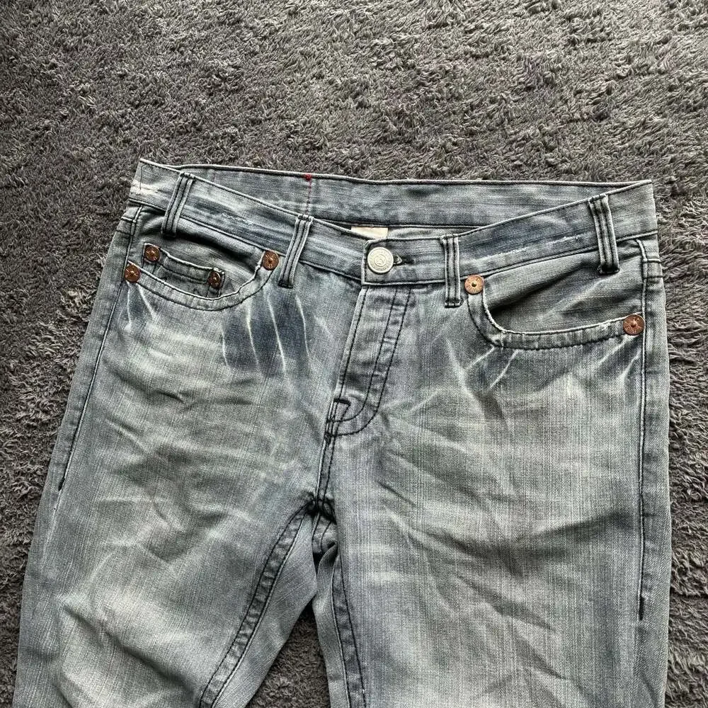 True Religion Logan Big T Relaxed Straight Fit Jeans
